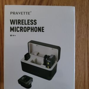 Pravette Wireless Microphone - Black and Cream Charging Case